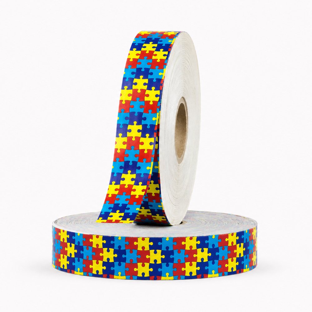 Rolo de pulseira hospitalar com estampa de quebra-cabeça do autismo